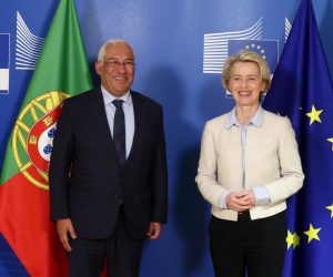 epa10416304 Portuguese Prime Minister Antonio Costa (L) is welcomed by the President of the European Commission Ursula von der Leyen ahead of a meeting at the European Commission headquarters in Brussels, Belgium, 19 January 2023.  EPA/STEPHANIE LECOCQ
