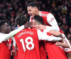 epa10423645 Arsenal's players celebrate the 3-2 lead during the English Premier League soccer match between Arsenal London and Manchester United in London, Britain, 22 January 2023.  EPA/Andy Rain EDITORIAL USE ONLY. No use with unauthorized audio, video, data, fixture lists, club/player publications