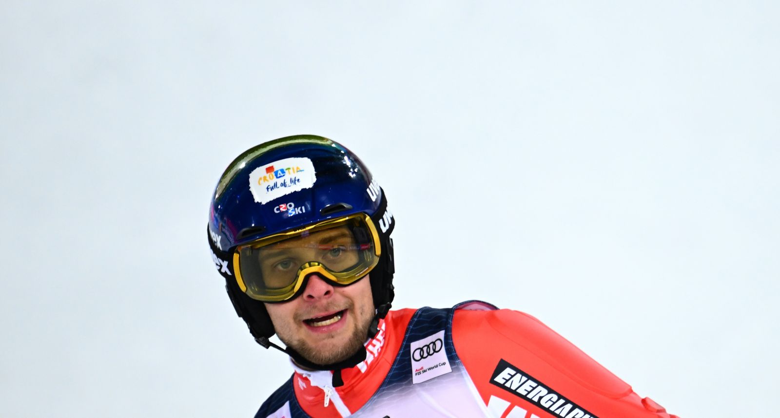 epa10427350 Samuel Kolega of Croatia reacts in the finish area during the second run of the Men's Slalom Night race of the FIS Alpine Skiing World Cup in Schladming, Austria, 24 January 2023.  EPA/CHRISTIAN BRUNA