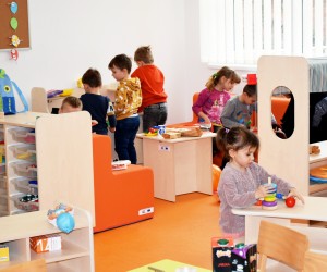 daruvar, 27.01.2023. - Državni tajnik Ministarstva poljoprivrede u društvu župana Marka Marušića i načelnika Općine Josipa Stjepanovića otvorio je u petak zgradu dječjeg vrtića za 30 mališana, vrijedna 640 tisuća eura u Dežanovcu u blizini Daruvara koja se su sto-postotnom iznosu financirala iz EU fondova putem mjere 7.4.1. foto HINA/ Igor KOKORUŠ/ ml