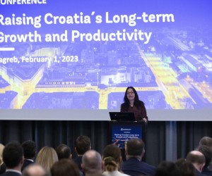 Zagreb, 01.02.2023.- Konferencija "Podizanje dugoročnog rasta i produktivnosti Hrvatske" u organizaciji Ureda Svjetske banke u Hrvatskoj. Tema konferencije proizlazi iz izvješća Svjetske banke "Postavljanje temelja: Poticanje produktivnosti za osiguranje budućeg prosperiteta u Hrvatskoj".  Na fotografiji Gallina A. Vincelette.
foto HINA/ Daniel KASAP/ dk