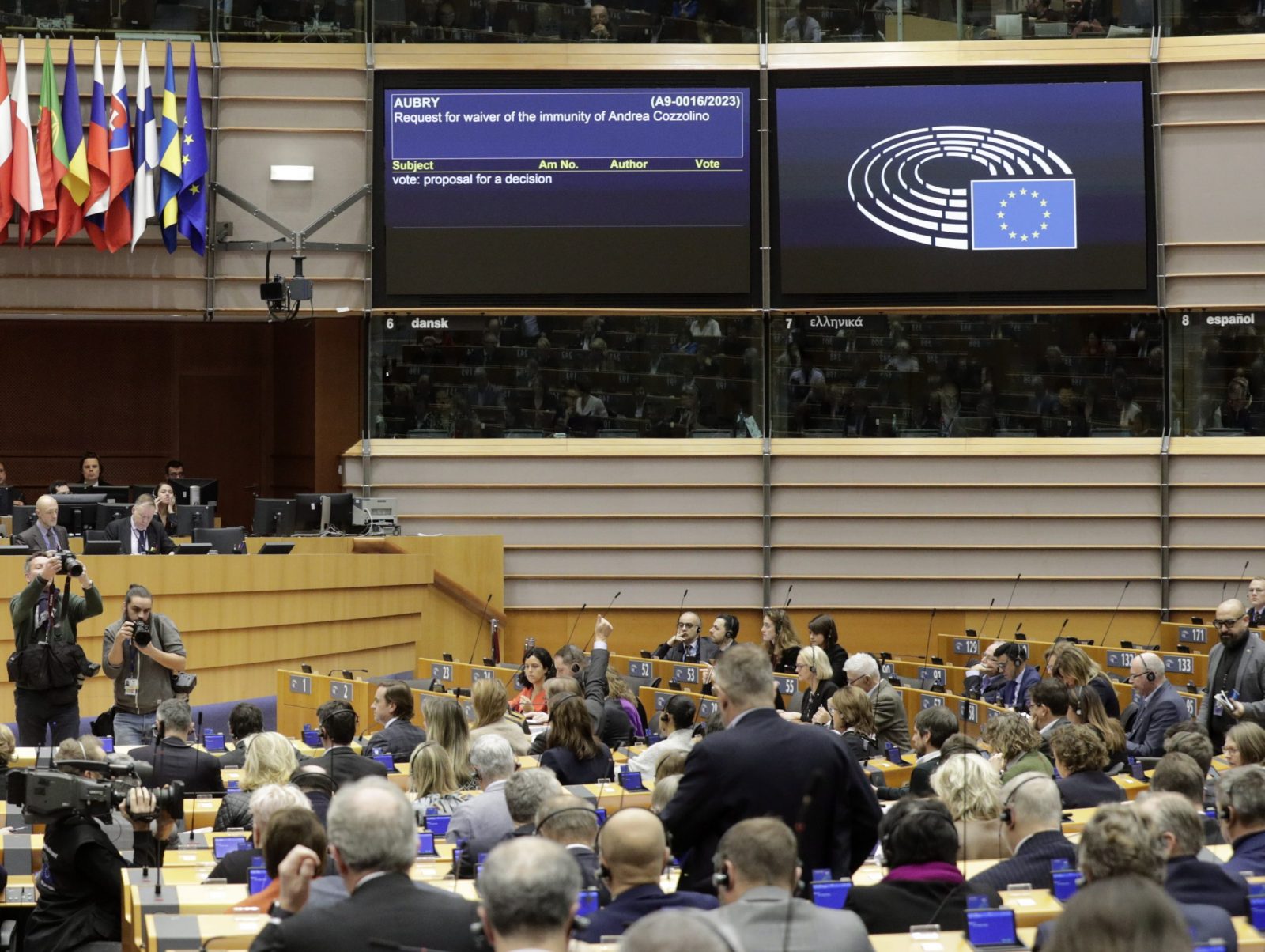 epa10444040 Votes for the waiver of the immunity of Italian Andrea Cozzolino during a plenary session of the European Parliament in Brussels, Belgium, 02 February 2023. European parliament will later on request for the waiver of the immunity of two MEPs of S&D Belgian Marc Tarabella and Italian Andrea Cozzolino on Qatar gate.  EPA/OLIVIER HOSLET