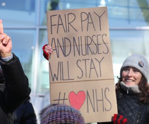 epa10450679 Striking nurses picket outside University College Hospital in London, Britain, 06 February 2023. Members of the Royal College of Nursing are joining ambulance workers in the GMB union in a walkout over pay, on what is expected to be one of the biggest strike days in NHS history.  EPA/ISABEL INFANTES