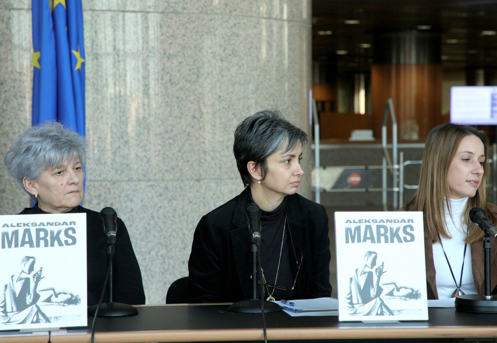 Zagreb,7.2.2023.- Odrano je predstavljanje monografije Aleksandar Marks uz prigodnu jednodnevnu izlobu djela tog animatora, grafièara, ilustratora i slikara iz fonda Grafièke zbirke Nacionalne i sveuèiline knjinice.Na slici Jadranka Kruljac Sever,Tamara Iliæ Olujiæ i Marija Cepetiæ Rogiæ.foto HINA/ Tomislav Pavlek/ tp