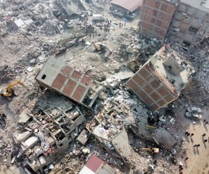 epaselect epa10458502 A picture taken with a drone shows the destruction following a powerful earthquake in the city of Kahramanmaras, Turkey, 10 February 2023. More than 21,000 people have died and thousands more are injured after two major earthquakes struck southern Turkey and northern Syria on 06 February. Authorities fear the death toll will keep climbing as rescuers look for survivors across the region.  EPA/ABIR SULTAN