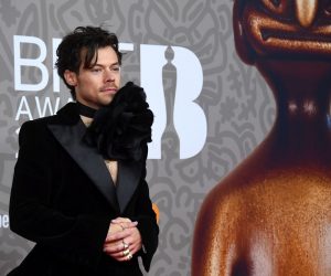 epa10461640 Harry Styles arrives for the 2023 BRIT Awards ceremony at The O2 arena in London, Britain, 11 February 2023. The annual pop music awards are presented by the British Phonographic Industry (BPI).  EPA/ANDY RAIN