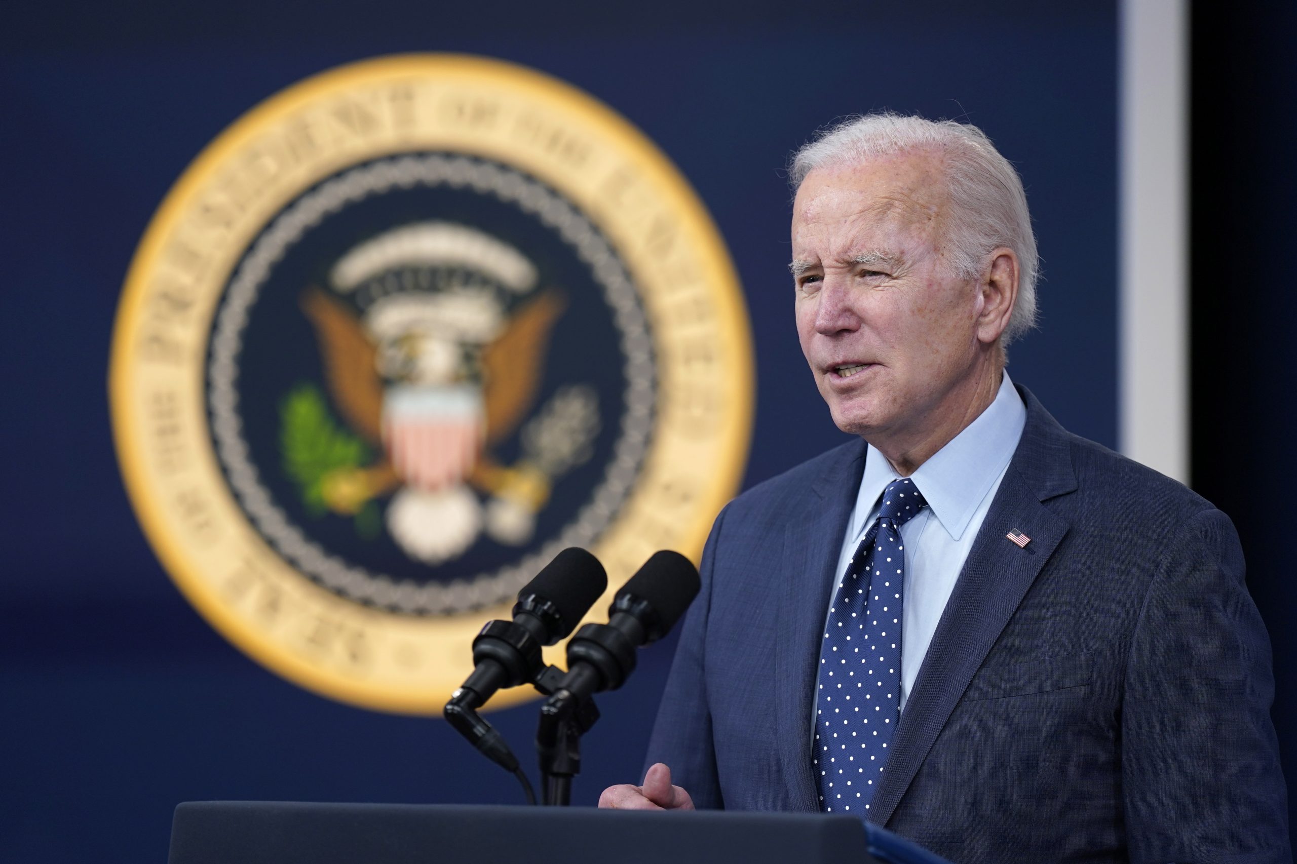 epa10471460 US President Joe Biden speaks at the Eisenhower Executive Office Building in Washington, DC, USA, 16 February 2023. Biden spoke about the series of objects the US has downed over the past two weeks, including an alleged Chinese spy balloon, in his first extended public remarks about the episode.  EPA/AL DRAGO / POOL
