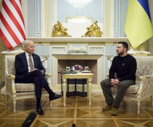 epa10479528 A handout photo made available by the Ukrainian Presidential Press Service on 20 February 2023 shows Ukrainian President Volodymyr Zelensky (R) with US President Joe Biden during a meeting, in Kyiv (Kiev), Ukraine, amid Russia's invasion. The White House announced on 20 February, that US President Biden met with Ukrainian President Zelensky and his team to extended discussions on US support for Ukraine.  EPA/UKRAINIAN PRESIDENTIAL PRESS SERVICE HANDOUT -- MANDATORY CREDIT: UKRAINIAN PRESIDENTIAL PRESS SERVICE -- HANDOUT EDITORIAL USE ONLY/NO SALES