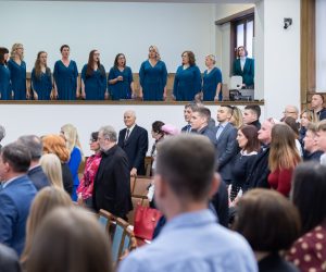 Zagreb, 21.02.2023. - Ministar znanosti i obrazovanja Radovan Fuchs te predsjednica Odbora za dodjelu nagrade, Vesna Bedeković, uručilio su „Nagrade Ivan Filipović“ za značajna ostvarenja u odgojno-obrazovnoj djelatnosti.
foto HINA/ Edvard ŠUŠAK/es