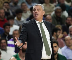 epa10443319 Panathinaikos' head coach Dejan Radonjic reacts during a Euroleague basketball match between Real Madrid and Panathinaikos at Wizink Center in Madrid, Spain, 01 February 2023.  EPA/Kiko Huesca