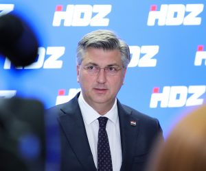 Zagreb, 27.2.2023.- Sjednica šireg Predsjedništva HDZ-a u središnjici stranke. Na slici predsjednik HDZ-a Andrej Plenković nakon sjednice. foto HINA/ Tomislav PAVLEK/ tp