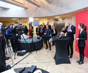 epa10494879 NATO Secretary General Jens Stoltenberg (2-R) and Prime Minister of Finland Sanna Marin (R) brief the media as they meet in Helsinki, 28 February 2023, where they will participate in the summit meeting of the cooperation committee of the Nordic labor movement SAMAK.  EPA/KIMMO BRANDT