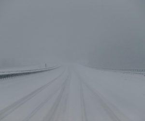 03.02.2018., A1 - Zimski uvjeti na autocesti A1 izmedju cvorova Sveti Rok i Karlovac. rPhoto: Dalibor Urukalovic/PIXSELL