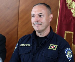 03.08.2022., Knin - Na konferenciji za medije predstavljen je program sredisnje svecanosti povodom Dana pobjede i domovinske zahvalnosti i Dana hrvatskih branitelja te 27. obljetnice vojno-redarstvene operacije Oluja. zamjenik glavnog ravnatelja policije Damir Baric   Photo: Dusko Jaramaz/PIXSELL