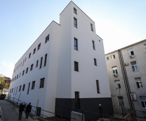 03.11.2022., Zagreb - Gradonacelnik Grada Zagreba Tomislav Tomasevic, sa zamjenicima i suradnicima, obisao je gradiliste buduceg Zavoda za mikrobiologiju Klinicke bolnice Sveti duh, gdje je s ravnateljicom Ana Mariom Simundic odrzao konferenciju za medije. 
 Photo: Jurica Galoic/PIXSELL