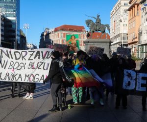 03.02.2023., Zagreb - Clan predsjednistva SDP-a Fred Matic pridruzio se prosvjedu koji se odrzao paralelno s molitvom muskaraca Photo: Zeljko Hladika/PIXSELL