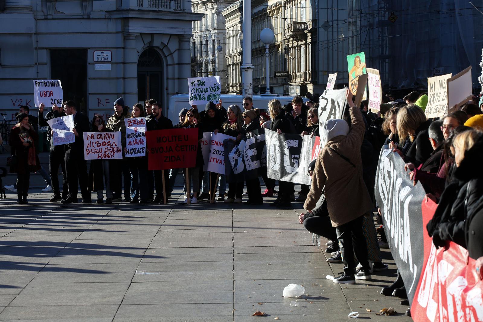 03.02.2023., Zagreb - Clan predsjednistva SDP-a Fred Matic pridruzio se prosvjedu koji se odrzao paralelno s molitvom muskaraca Photo: Zeljko Hladika/PIXSELL