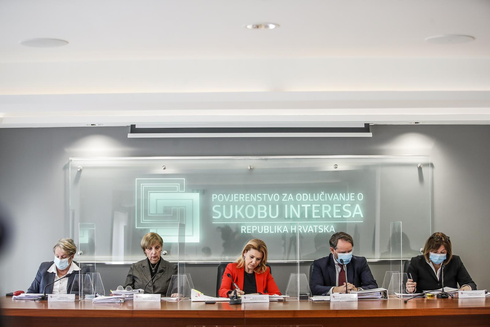 04.03.2022., Zagreb - Odrzana sjednica Povjerenstva za odlucivanje o sukobu interesa. Toncica Bozic, Tatijana Vucetic, predsjednica Povjerenstva za odlucivanje o sukobu interesa Natasa Novakovic, zamjenik predsjednice Povjerenstva Davorin Ivanjek, Aleksandra Jozic-Ilekovic Photo: Slavko Midzor/PIXSELL