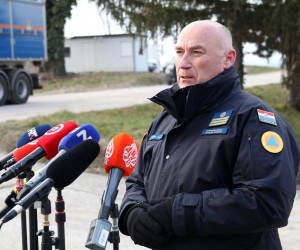 06.02.2023., Jastrebarsko - Hrvatski modul srednje kategorije za urbano traganje i spasavanje iz rusevina Drzavne intervencijske postrojbe civilne zastite poslan je iz Logistickog centra Ravnateljstva civilne zastite u pomoc Turskoj koju su danas pogodili razorni potresi. Modul se sastoji se od 40 pripadnika s opremom i 10 pasa za spasavanje. Izjavu medijima dao je ravnatelj Ravnateljstva civilne zastite Damir Trut. Photo: Emica Elvedji/PIXSELL