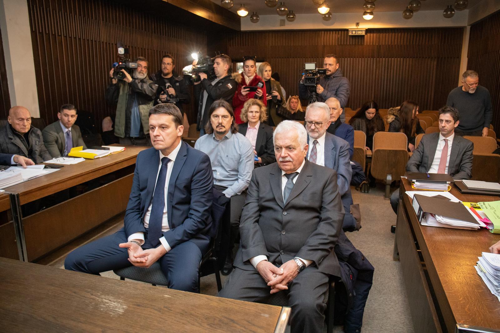 07..02.2023., Zupanijski sud, Dubrovnik - Pocelo sudjenje u slucaju tragedije u Hidroelektrani Dubrovnik u Platu u kojoj su zivote izgubili trojica djelatnika HEP-a Mato Maskaric Ivica Zvrko i Davor Pozniak. Optuznicom su okrivljeni bivsi direktor Pogona elektrane Mato Miskovic te dvojica tadasnjih direktora u HEP-ovoj tvrtki kceri, HEP Proizvodnji, Nikola Rukavina i Zeljko Starman. U dvije zasebne tocke optuznicom se terete i dvojica nadzornika radova Ivica Nujic i Miljenko Vucic. Osim protiv navedenih, optuznica je podignuta i protiv pravne osobe HEP Proizvodnja d.o.o.   Photo: Grgo Jelavic/PIXSELL