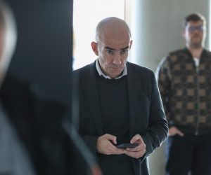 07.11.2022., Zagreb - Odvjetnik Ljubo Pavasovic Viskovic u Zracnoj luci dr. Franjo Tudjman ceka Miodraga Borojevica, covjeka koji je savjetovao arapskog seika oko preuzimanja ruskog udjela u Fortenovi.   Photo: Jurica Galoic/PIXSELL