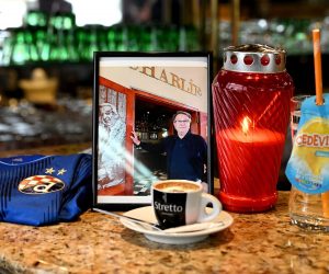08.02.2023., Zagreb - Umro Miroslav Ciro Blazevic u 88. godini zivota, u kaficu Charlie gdje je ispijao kavu ostavili su fotografiju i lampion s kavom i Cedevitom koju je ispijao svaki dan. Photo: Marko Lukunic/PIXSELL