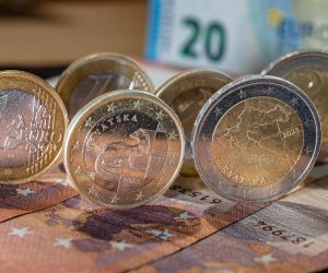 08.02.2023. Osijek - Od 01.sjecnja 2023 godine euro je nova sluzbena valuta u Republici Hrvatskoj. Photo: Davor Javorovic/PIXSELL