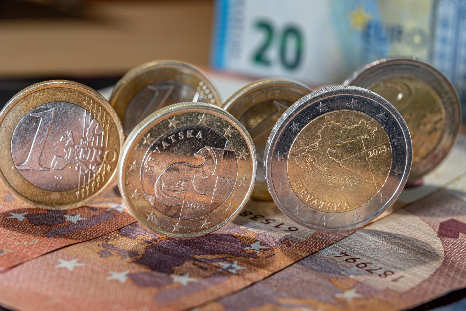 08.02.2023. Osijek - Od 01.sjecnja 2023 godine euro je nova sluzbena valuta u Republici Hrvatskoj. Photo: Davor Javorovic/PIXSELL