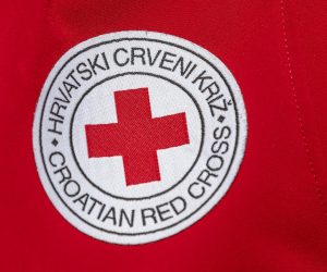 08.10.2022..,Pula - Na Fratarskom otoku u organizaciji Hrvatskog Crvenog kriza odrzana je Nacionalna vjezba pripadnika specijalistickih interventnih timova za spasavanje zivota na vodi u otezanim uvjetima. Zadatak vjezbe je  brza i efikasna reakcija u situacijama koje zahtijevaju akcije spasavanja na vodi.
 Photo: Srecko Niketic/PIXSELL