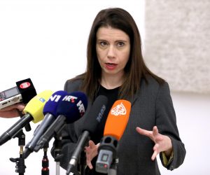 08.12.2022., Zagreb - Na konferenciji za medije odrzanoj u Saboru zastupnica Katarina Peovic komentirala je novi zakon o radu. Photo: Patrik Macek/PIXSELL