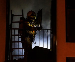 09.02.2023., Split - Tijekom veceri planuo je pozar u stanu u stambenoj zgradi u Doverskoj ulici. Photo: Miroslav Lelas/PIXSELL