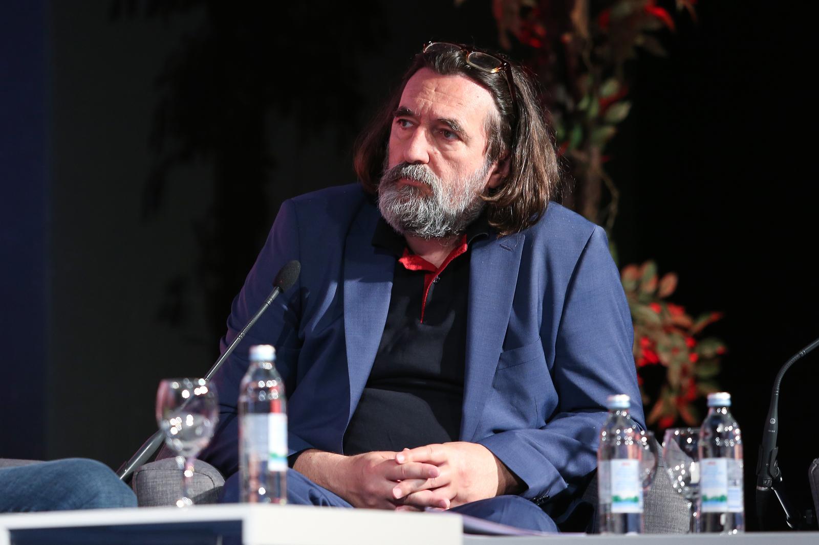 09.04.2019., Zagreb - Konferencija Smart Cities odrzava se u kongresnoj dvorani Zagrebackog velesajma.  Okrugli stol: Inovacijama do odrzivih gradova. Ivan Cehok. rPhoto: Luka Stanzl/PIXSELL