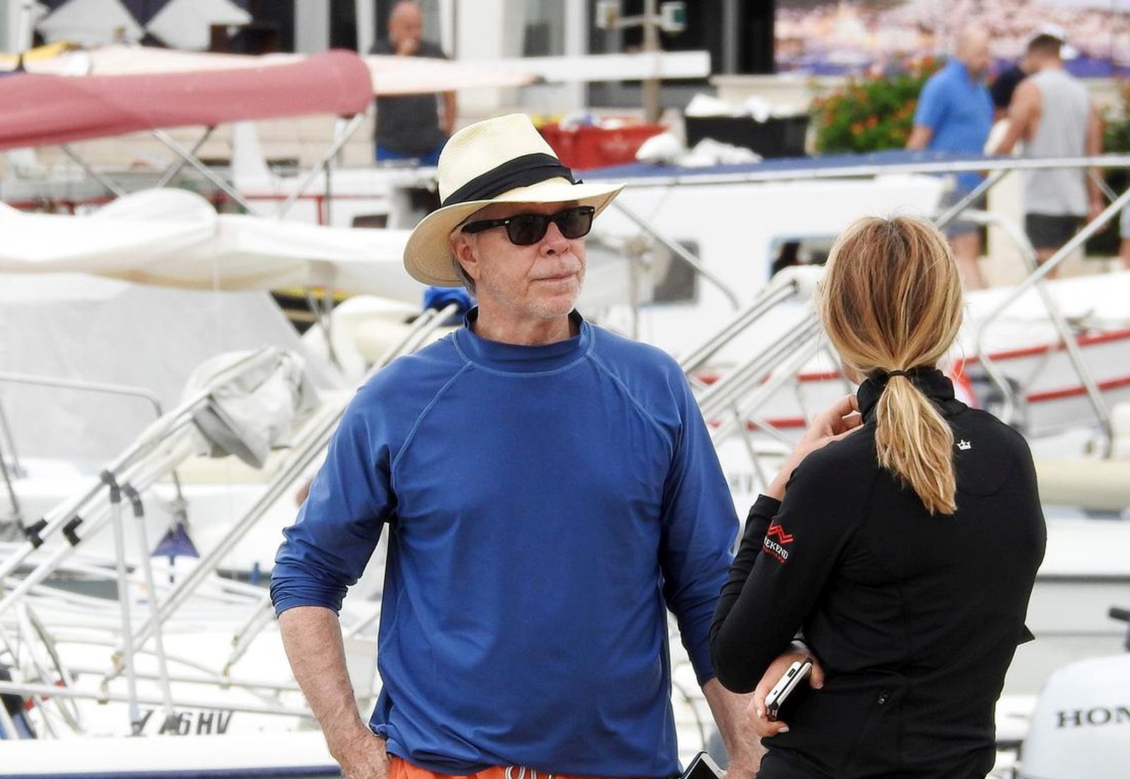 12.8.2017., Hvar - Thomas Jacob Hilfiger, vlasnik modnog brenda Tommy Hilfiger sa suprugom, bivsim modelom i modnom dizajnericom Dee Ocleppo u jutranjim satima prosetao je po Hvaru, te razgledao gradske znamenitosti. Za razliku od supruge koja se danas odlucila za crnu sportsku kombinaciju, Hilfiger jer obukao iste narancaste hlace i plavu majicu kao i za setnju u Dubrovniku.  Jahtu su usidrili u nekoj od uvala na Paklenjacima, a u razgledavanje su doplovili pomocnim gliserom. "n Photo: Petar Glebov/PIXSELL