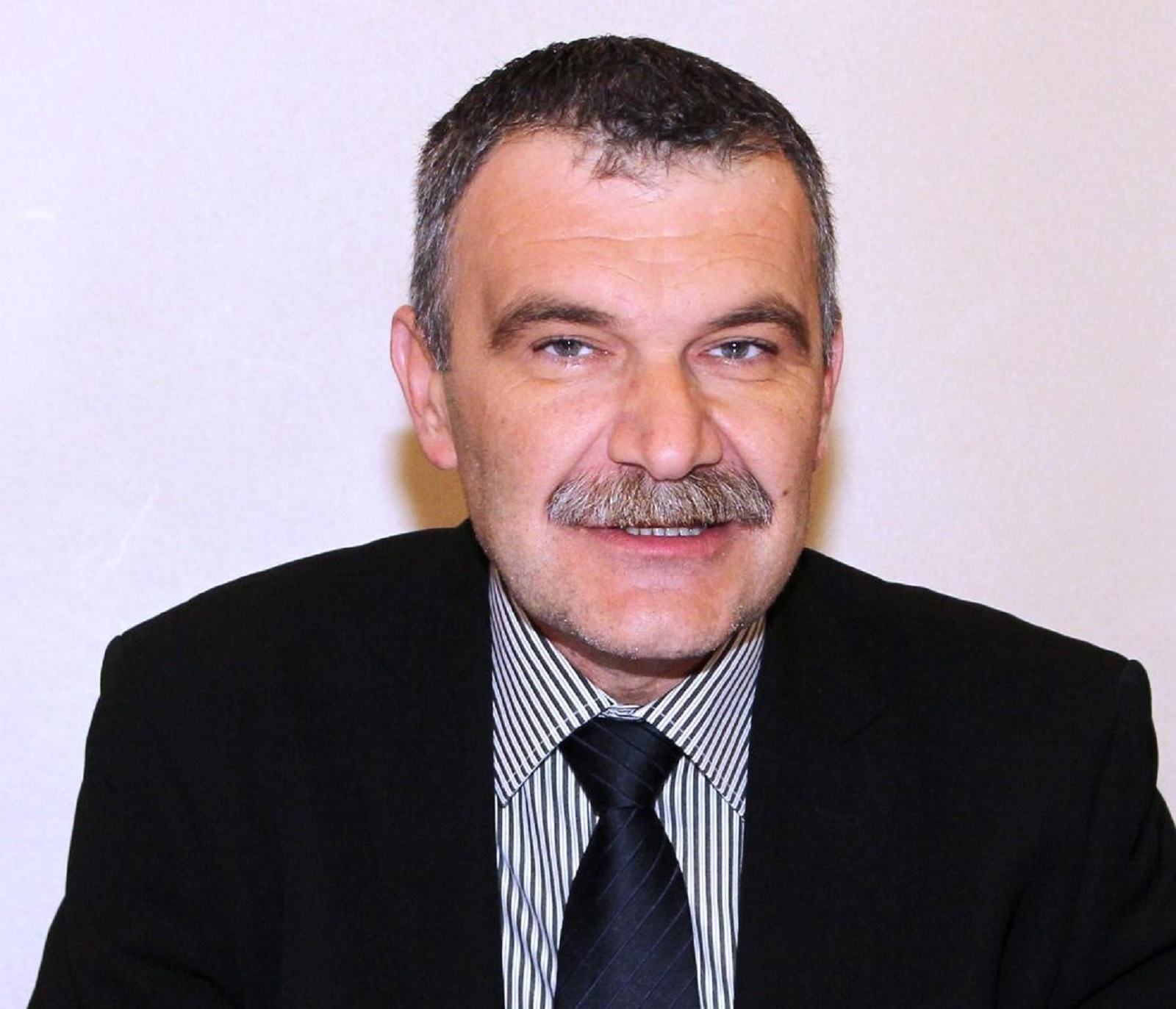 13.02.2013.,Sibenik-
Uredu zupana, sibensko-kninski zupan Goran Pauk potpisao je Sporazum o zajednickom financiranju na pomorskom dobru za 2013. godinu s predstavnicima gradova Sibenika, Vodica i Skradina te predstavnicima opcina Rogoznice, Primosten
