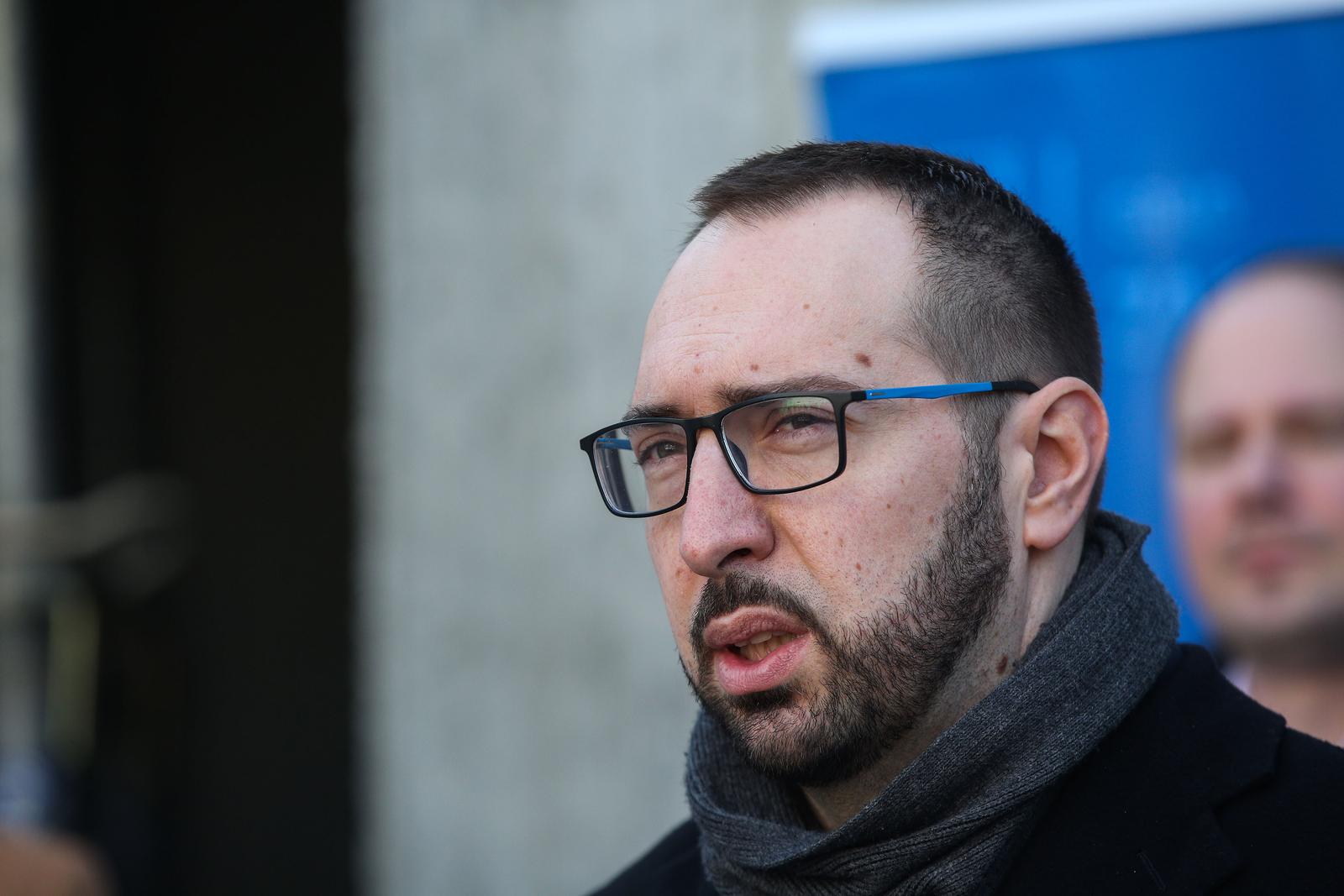 14.02.2023., Zagreb - Gradonacelnik grada Zagreba Tomislav Tomasevic obisao je sa zamjenicima Danijelom Dolenec i Lukom Korlaetom gradiliste djecjeg vrtica Ivanja Reke te odrzao redovitu konferenciju za medije. Photo: Zeljko Hladika/PIXSELL