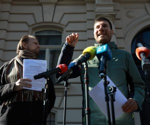 14.02.2023., Zagreb - Ispred zgrade USKOK-a Ivan Pernar obratio se medijima i govorio o aktualnim temama a najvise o posvojenju djece u Zambiji. Nakon njega govorio je i Ante Vrankovic. Photo: Sanjin Strukić/PIXSELL
