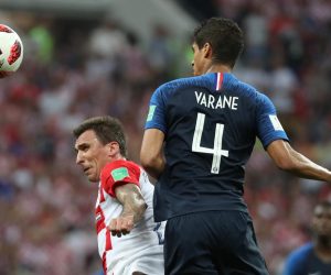 15.07.2018., stadion Luznjiki, Moskva, Rusija - Svjetsko nogometno prvenstvo 2018., finale, Francuska - Hrvatska. Mario Mandzukic, Raphael Varane. Photo: Igor Kralj/PIXSELL