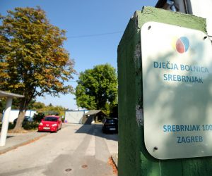 15.09.2020., Zagreb - Djecja bolnica Srebrnjak, kontejner za trijazu ispred bolnice. rPhoto: Goran Stanzl/PIXSELL