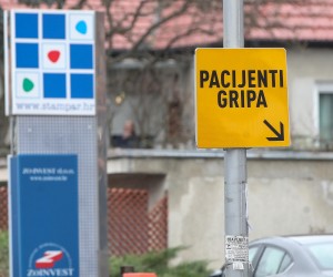 15.12.2020.,  Zagreb, Mirogojska cesta - Ispred  Nastavnog zavoda za javno zdravstvo Andrija Stampar u montaznom satoru djelatnici Zavoda  cijepe gradjane protiv sezonske gripe.rPhoto: Igor Kralj/PIXSELL