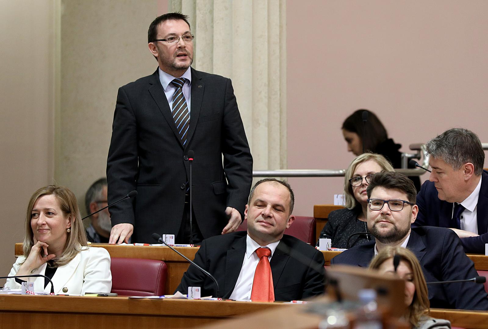 17.03.2023., Zagreb - Nakon aktualnog prijepodneva u Saboru zastupnici glasuju o povjerenju novim ministrima Branku Bacicu i Simi Erlicu. Arsen Bauk Photo: Patrik Macek/PIXSELL