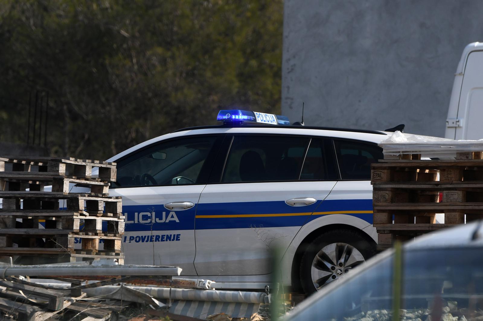 18.02.2023., Vrpolje - Pozar objekta u Vrpolju kod Sibenika, bez ozlijedjenih osoba.
 Photo: Hrvoje Jelavic/PIXSELL