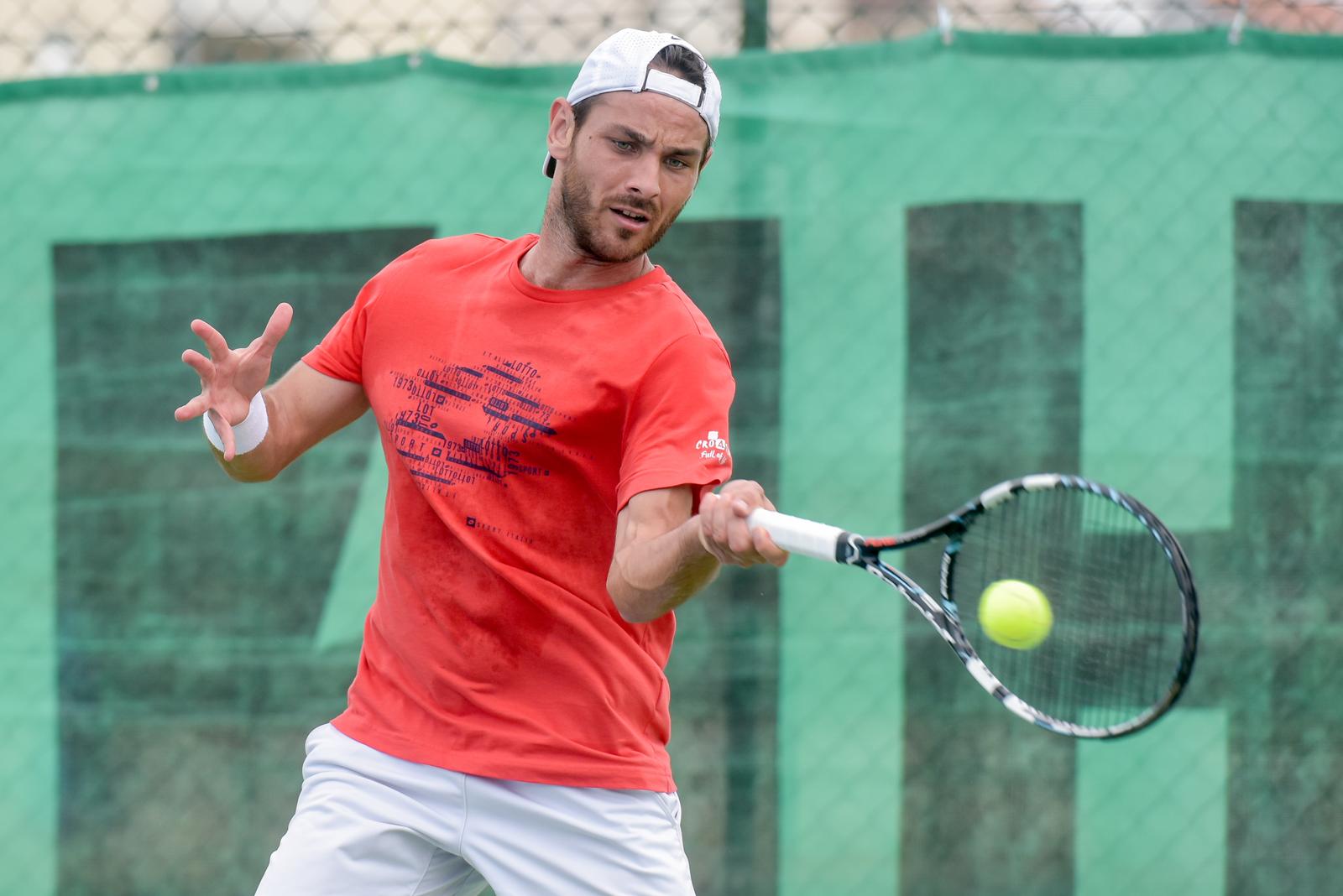 18.05.2020., Zadar - Davis cup reprezentatici Hrvatske zapoceli su dvotjedne pripreme na novim teniskim terenima na Visnjiku. Matija Pecotic. Photo: Dino Stanin/PIXSELL