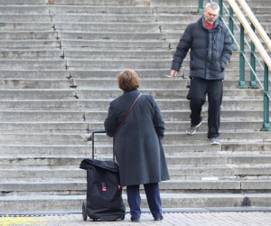 20.02.2023., Zagreb - Umirovljenici u setnji gradom.  Podaci o prosjecnoj placi u RH, koje ce danas objaviti Drzavni zavod za statistiku za dio gradjana ce biti samo jos jedna informacija, dok za umirovljenike cine jedan od dva faktora takozvane svicarske formule po kojoj se izracunava povecanje mirovina zbog rasta cijena i povecanja placa.  Postotka indeksacije mirovina trebao bi biti objavljen do kraja mjeseca, a ocekuje se da ce biti nesto nizi nego u prethodnom razdoblju. Photo: Patrik Macek/PIXSELL