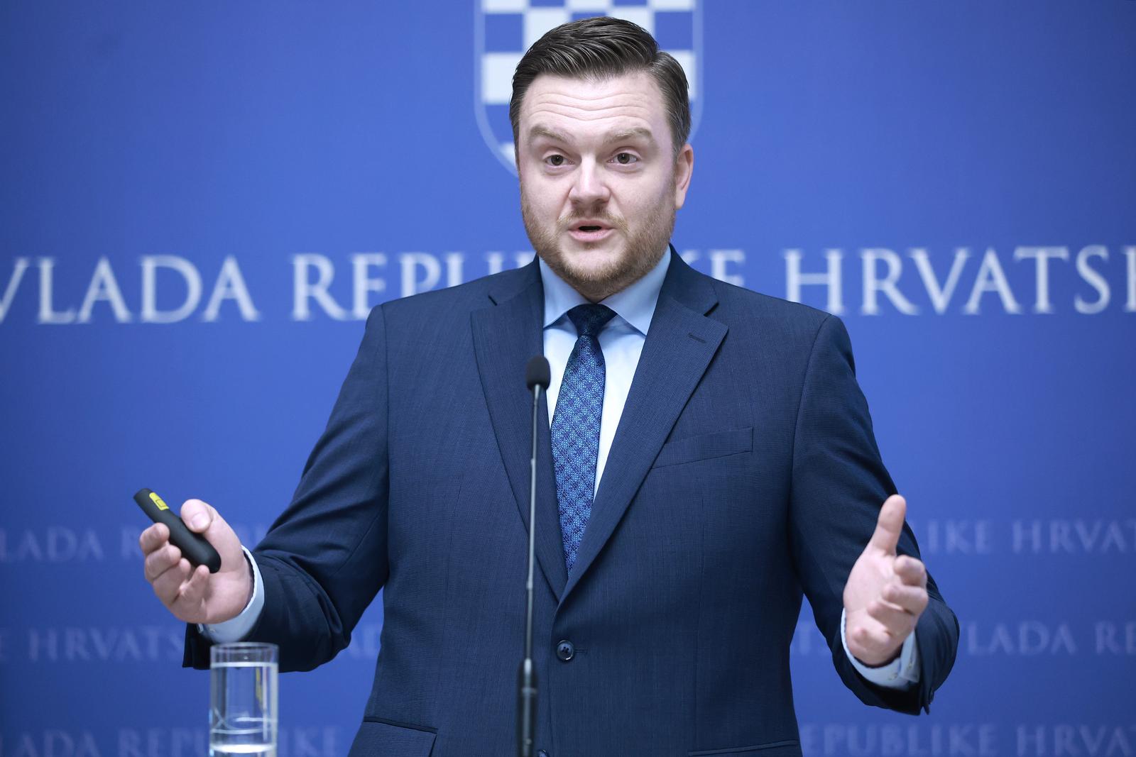 21.02.2023., Zagreb - Banski dvori, svecana dvorana. Nakon sastanka parlamentarne vecine medijima se obratio ministar financija Marko Primorac vezano uz drzavne obveznice. Photo: Sanjin Strukic/PIXSELL
