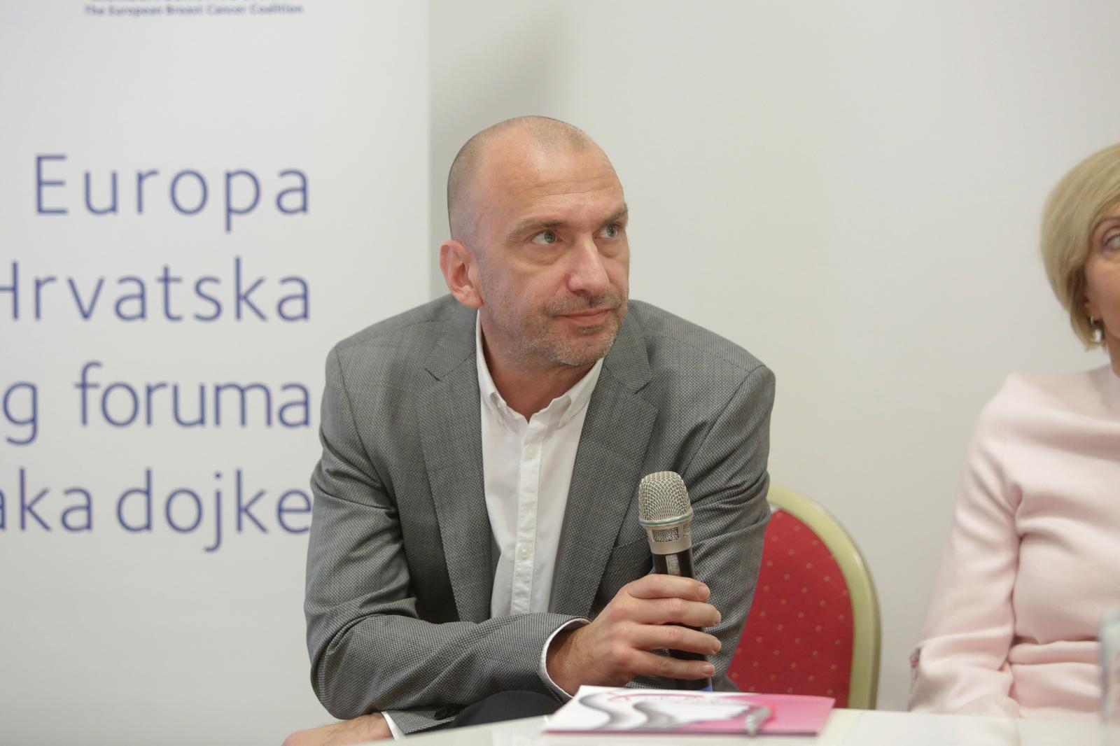 21.11.2017. Zagreb - U Hrvatskom farmaceutskom drustvu Europa Donna odrzala panel Metastatski rak dojke - Kako dalje?. Andrej Roth. "nPhoto: Luka Stanzl/PIXSELL