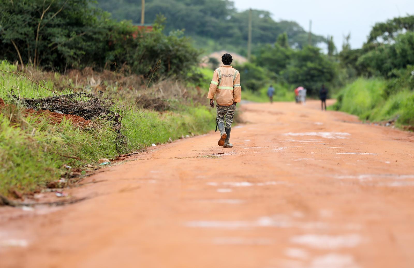 21.01.2023.,Ndola, Zambija, Zivot u predgradju Ndole, nema gradskog prijevoza sve se obavlja pjeske. Photo: Emica Elvedji/PIXSELL
