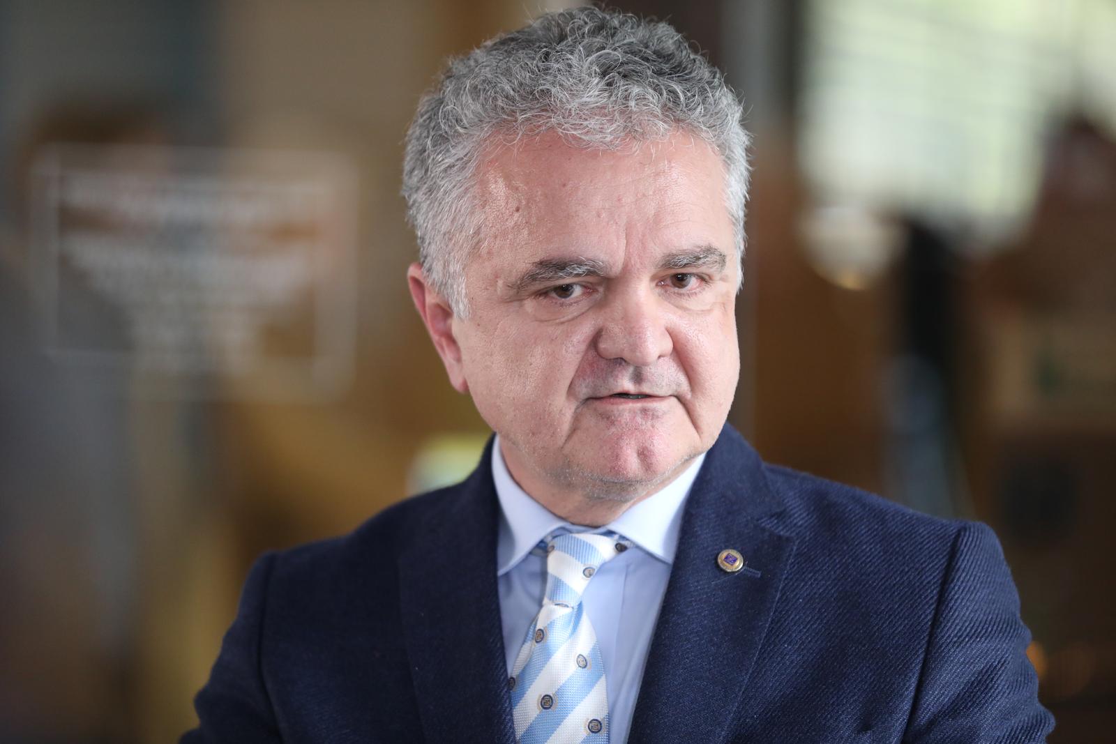 22.02.2023.,Zagreb - Ministar Vili Beros odrzao je sastanak s Hrvatskim lijecnickim zborom. Zeljko Krznaric, predsjednik Hrvatskog lijecnickog zbora, obratio se medijima nakon sastanka Photo: Slaven Branislav Babic/PIXSELL