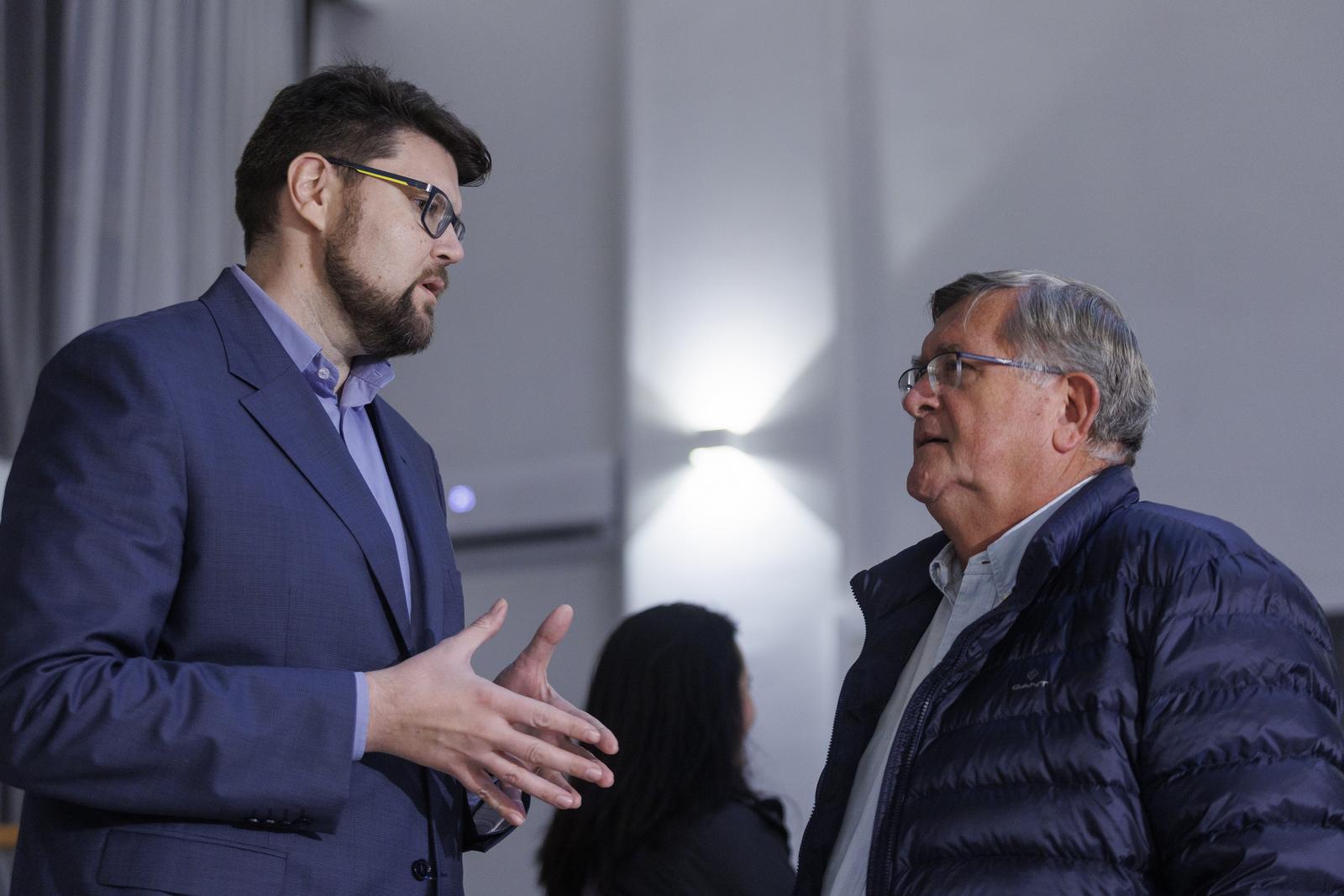 22.11.2022.., Rijeka -  Javna tribina Bolji rad bolji zivot u organizaciji SDP-a Primorsko-goranske zupanije i SDP-a Rijeke, na kojoj je predsjednik SDP-a Peda Grbin predstavio SDP-ovu politiku za reformu radnog zakonodavstva. Uz predsjednika SDP-a govorili su i predsjednik SDP-a Primorsko-goranske zupanije Ivica Lukanovic, gradonacelnik Rijeke Marko Filipovic i njegova zamjenica Sandra Krpan. 
 Photo: Nel Pavletic/PIXSELL