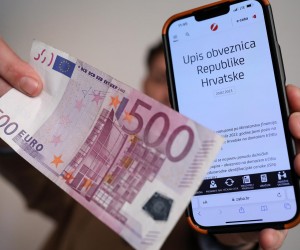 23.02.2023., Zagreb, Ministarstvo financija objavilo je javni poziv za izdavanje obveznica koje su ponudjene gradjanima. Upis pocinje u srijedu i trajat ce tjedan dana u poslovnicama banaka koje sudjeluju u tom postupku. Najmanji ulog je 500 eura, a rok dospijeca dvije godine. Kamatna stopa je 3,25 posto. Prvim tzv. narodnim obveznicama u novijoj hrvatskoj povijesti Vlada zeli prikupiti milijardu eura Photo: Emica Elvedji/PIXSELL