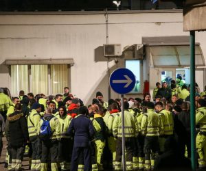 26.01.2023., Zagreb - Radnici Cistoce cetvrti dan prosvjeduju u prostorijama Cistoce.  Photo: Matija Habljak/PIXSELL